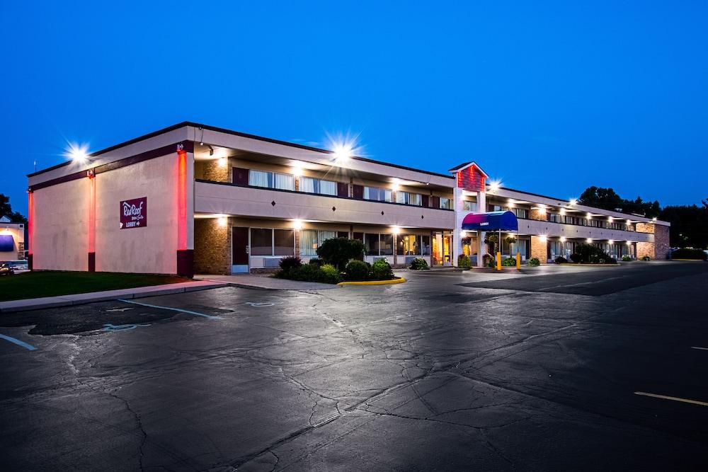 Red Roof Inn And Suites Battle Creek Exterior photo